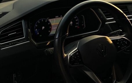 Volkswagen Tiguan II, 2021 год, 3 750 000 рублей, 28 фотография