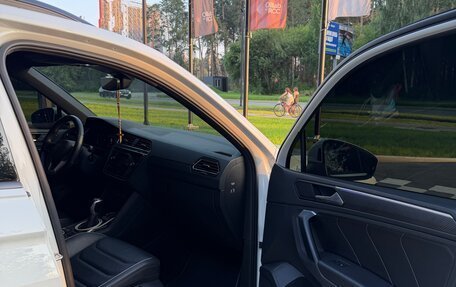 Volkswagen Tiguan II, 2021 год, 3 750 000 рублей, 36 фотография