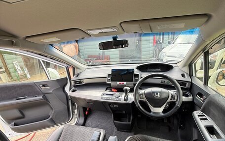 Honda Freed I, 2014 год, 1 200 000 рублей, 9 фотография