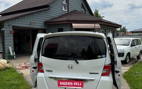 Honda Freed I, 2014 год, 1 200 000 рублей, 12 фотография