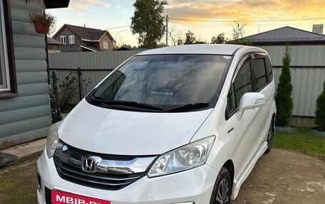 Honda Freed I, 2014 год, 1 200 000 рублей, 16 фотография