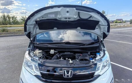 Honda Stepwgn IV, 2016 год, 1 680 000 рублей, 8 фотография