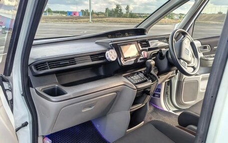 Honda Stepwgn IV, 2016 год, 1 680 000 рублей, 21 фотография