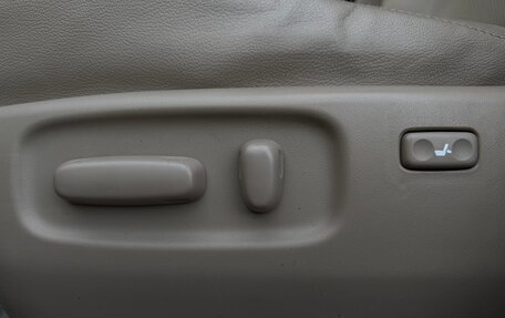Toyota RAV4, 2011 год, 1 380 000 рублей, 15 фотография