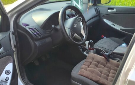 Hyundai Solaris II рестайлинг, 2012 год, 450 000 рублей, 5 фотография