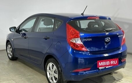 Hyundai Solaris II рестайлинг, 2015 год, 880 000 рублей, 6 фотография