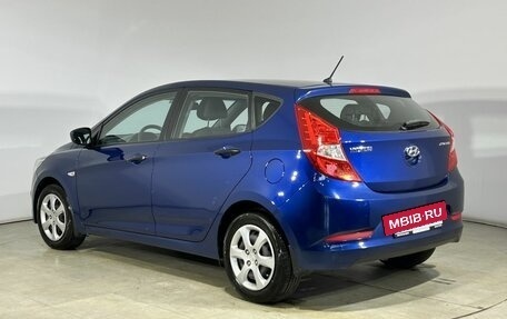 Hyundai Solaris II рестайлинг, 2015 год, 880 000 рублей, 10 фотография