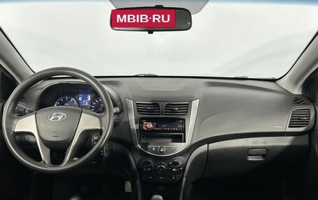 Hyundai Solaris II рестайлинг, 2015 год, 880 000 рублей, 18 фотография