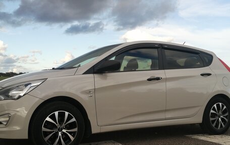 Hyundai Solaris II рестайлинг, 2015 год, 950 000 рублей, 10 фотография