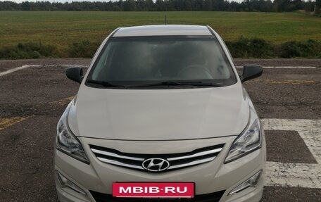 Hyundai Solaris II рестайлинг, 2015 год, 950 000 рублей, 7 фотография