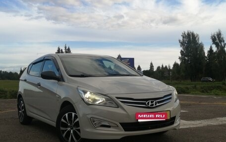 Hyundai Solaris II рестайлинг, 2015 год, 950 000 рублей, 14 фотография
