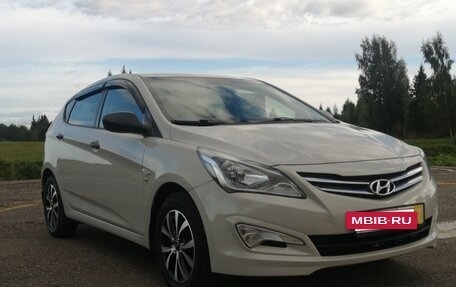 Hyundai Solaris II рестайлинг, 2015 год, 950 000 рублей, 12 фотография