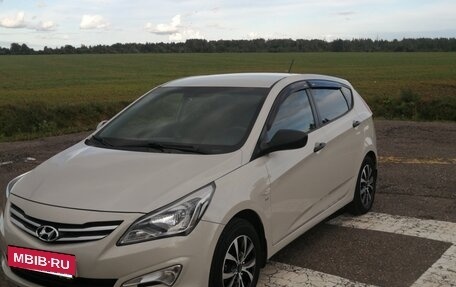 Hyundai Solaris II рестайлинг, 2015 год, 950 000 рублей, 8 фотография