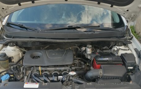Hyundai Solaris II рестайлинг, 2015 год, 950 000 рублей, 28 фотография