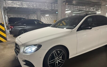 Mercedes-Benz E-Класс, 2017 год, 2 900 000 рублей, 3 фотография