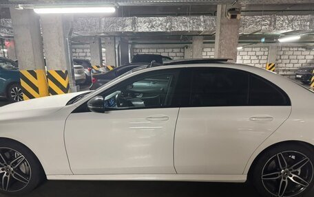 Mercedes-Benz E-Класс, 2017 год, 2 900 000 рублей, 4 фотография