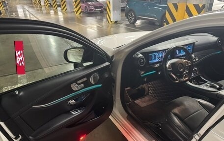Mercedes-Benz E-Класс, 2017 год, 2 900 000 рублей, 11 фотография