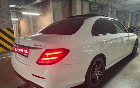 Mercedes-Benz E-Класс, 2017 год, 2 900 000 рублей, 7 фотография