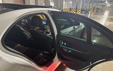 Mercedes-Benz E-Класс, 2017 год, 2 900 000 рублей, 13 фотография