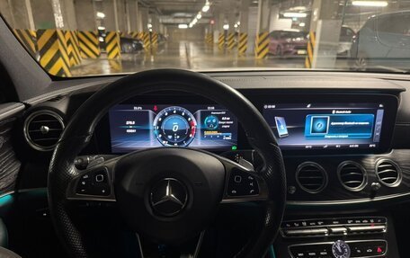 Mercedes-Benz E-Класс, 2017 год, 2 900 000 рублей, 19 фотография
