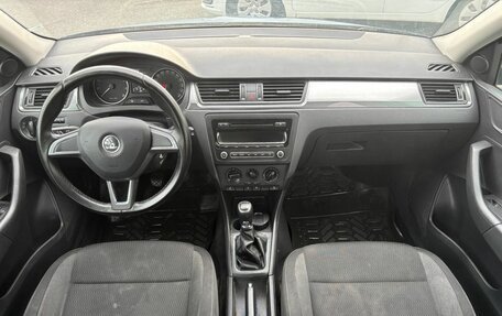 Skoda Rapid I, 2014 год, 900 000 рублей, 12 фотография