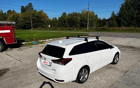 Toyota Auris II, 2015 год, 1 290 000 рублей, 9 фотография