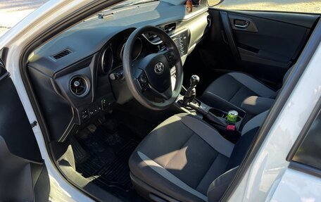 Toyota Auris II, 2015 год, 1 290 000 рублей, 14 фотография
