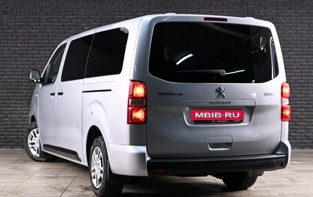 Peugeot Traveller I, 2022 год, 2 475 000 рублей, 6 фотография