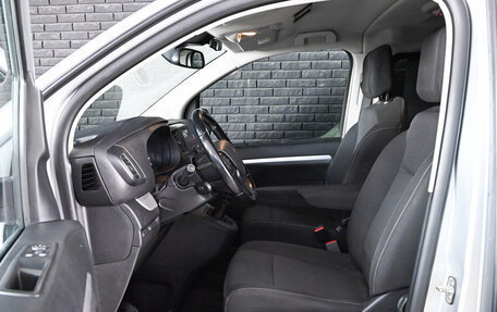 Peugeot Traveller I, 2022 год, 2 475 000 рублей, 9 фотография