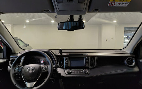 Toyota RAV4, 2017 год, 2 680 000 рублей, 17 фотография