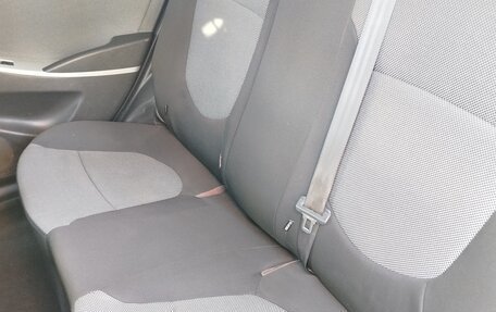 Hyundai Solaris II рестайлинг, 2012 год, 870 000 рублей, 7 фотография