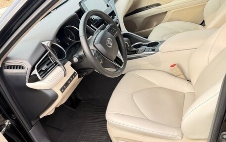 Toyota Camry, 2021 год, 3 850 000 рублей, 26 фотография