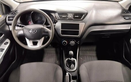 KIA Rio III рестайлинг, 2013 год, 654 947 рублей, 13 фотография