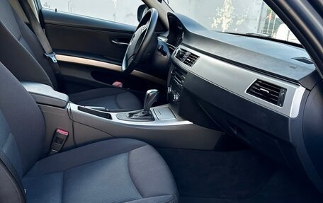 BMW 3 серия, 2011 год, 900 000 рублей, 8 фотография