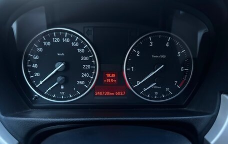 BMW 3 серия, 2011 год, 900 000 рублей, 11 фотография