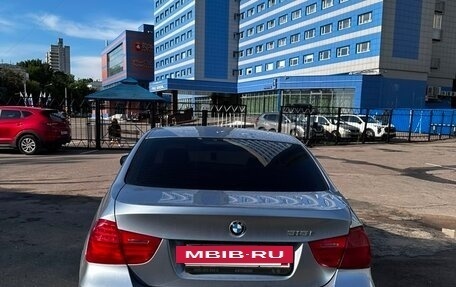 BMW 3 серия, 2011 год, 900 000 рублей, 4 фотография