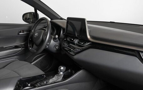 Toyota C-HR I рестайлинг, 2019 год, 2 417 800 рублей, 7 фотография