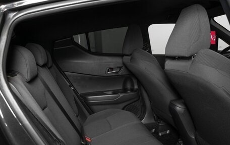 Toyota C-HR I рестайлинг, 2019 год, 2 417 800 рублей, 8 фотография