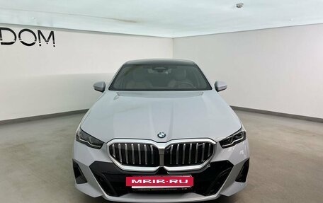 BMW 5 серия, 2025 год, 9 240 000 рублей, 3 фотография