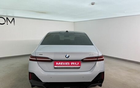 BMW 5 серия, 2025 год, 9 240 000 рублей, 4 фотография