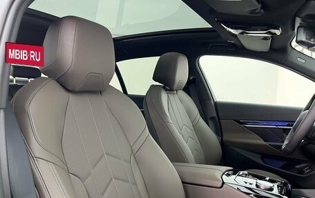 BMW 5 серия, 2025 год, 9 240 000 рублей, 15 фотография