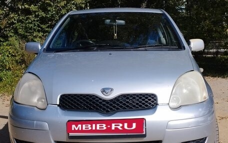 Toyota Vitz, 2003 год, 240 000 рублей, 1 фотография