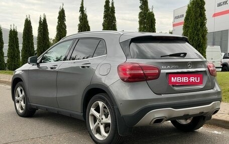 Mercedes-Benz GLA, 2017 год, 1 950 000 рублей, 5 фотография