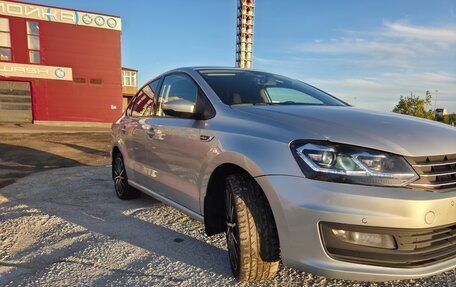 Volkswagen Polo VI (EU Market), 2019 год, 1 100 000 рублей, 2 фотография