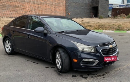 Chevrolet Cruze II, 2015 год, 900 000 рублей, 3 фотография