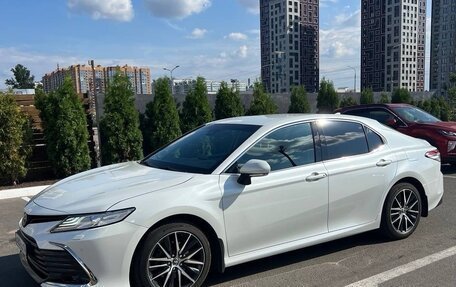 Toyota Camry, 2021 год, 3 050 000 рублей, 7 фотография
