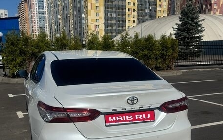Toyota Camry, 2021 год, 3 050 000 рублей, 12 фотография