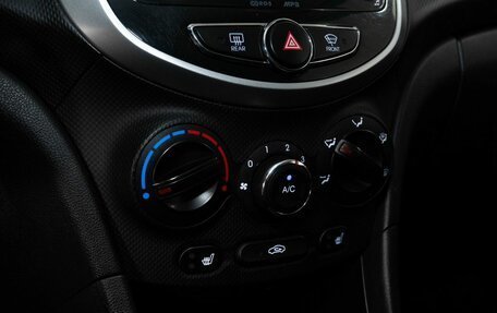 Hyundai Solaris II рестайлинг, 2013 год, 911 000 рублей, 11 фотография