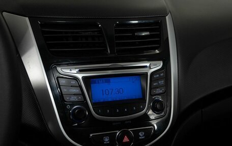 Hyundai Solaris II рестайлинг, 2013 год, 911 000 рублей, 10 фотография