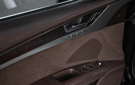 Audi A8, 2011 год, 1 990 000 рублей, 24 фотография